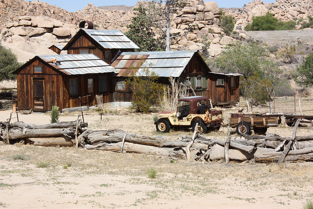 17705470911_44fd1dc65e_z